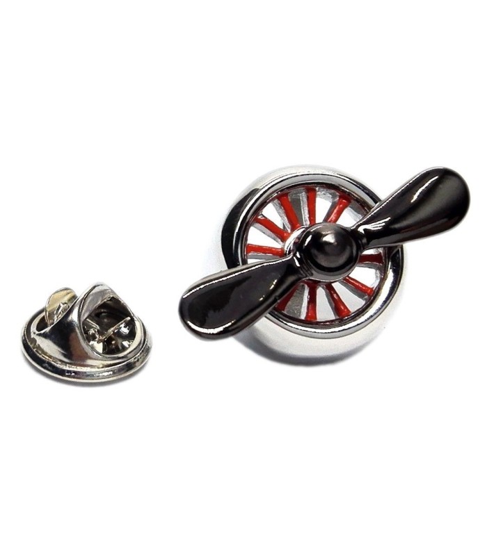 Black and Silver Medieval Shield 17 mm Pin