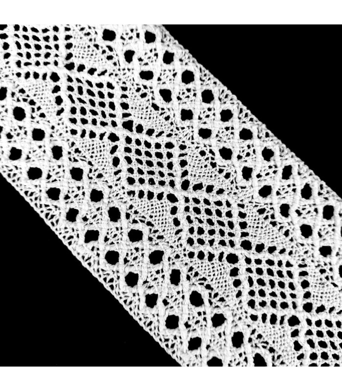 Entredos de Hilo Blanco 7,4 cm. Rombos