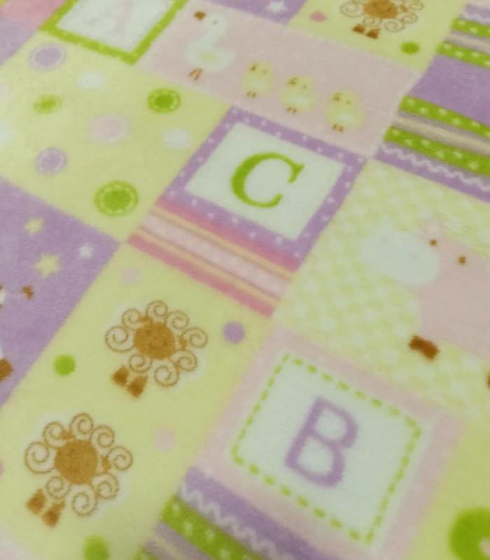 Tela de Coralina Estampada "A B C" – Ligera, Cálida y Suave