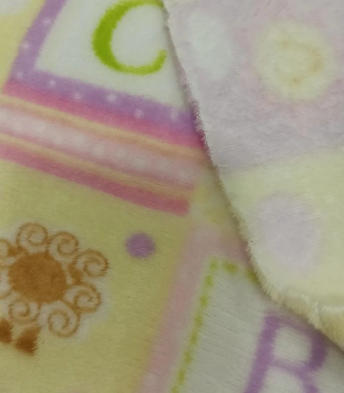 Tela de Coralina Estampada "A B C" – Ligera, Cálida y Suave